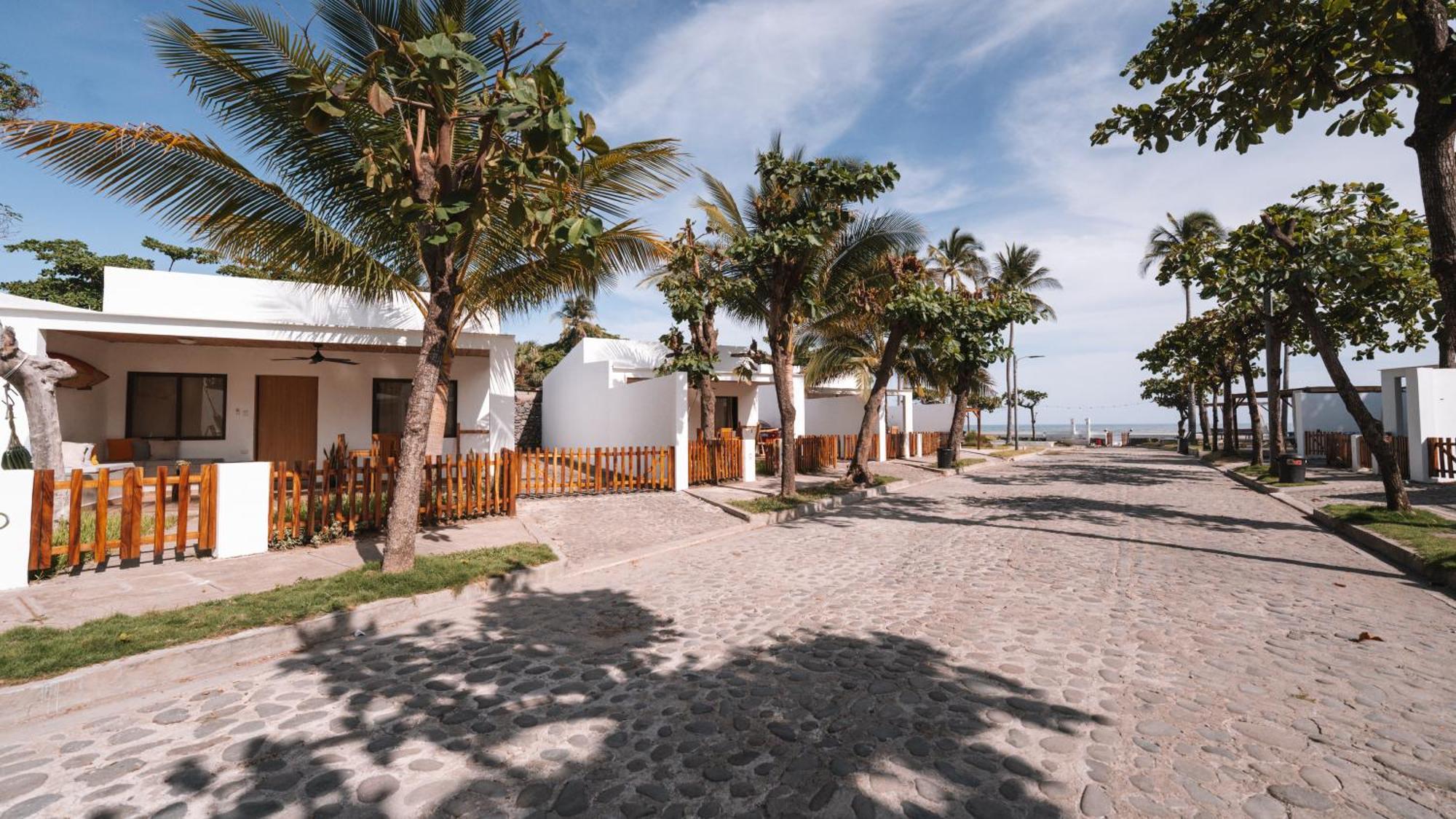 Coco Surf Tropical Village لا ليبرتاد المظهر الخارجي الصورة